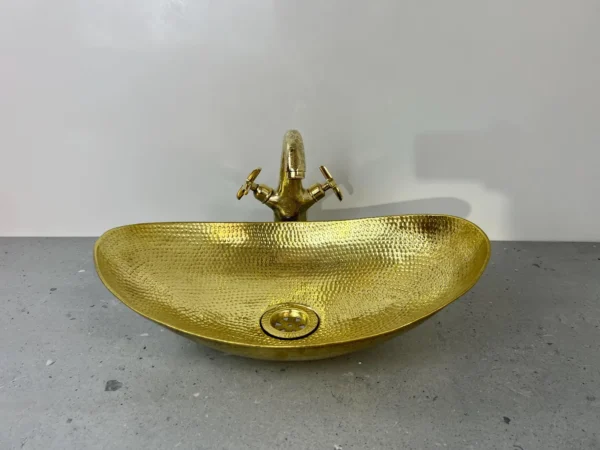 Oval Hammered Brass Sink – Handmade Moroccan Vessel Basin for Bathroom & Vanity